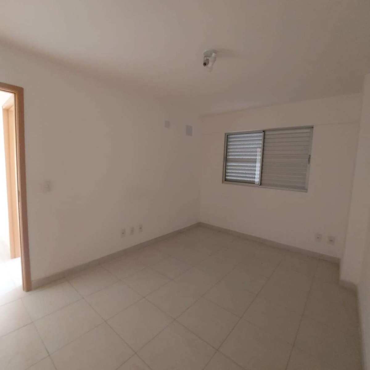  - Apt 2 Quartos com 1 Suíte - Ao lado do Shopping Cerrado